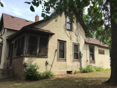 410 5th Ave, Princeton MN  55371-1304 exterior