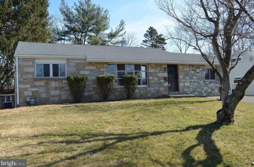 196 Diane Ave, Hatboro, PA 19040-1702