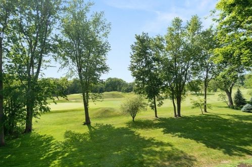 48 Windsor Rd, Newton MA 02468-1505 exterior