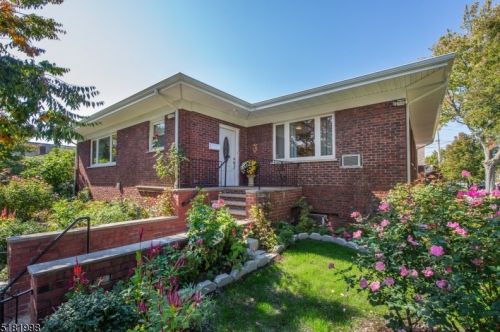 69 Salter Pl, Belleville, NJ 07109-1164