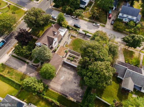 605 Delaware St, West Deptford NJ  08096-1576 exterior