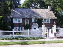 115 Aspen Ave, Newton, MA 02466-3021