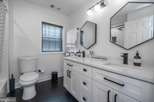 826 Belmont Ave, Camden NJ  08108-3104 exterior