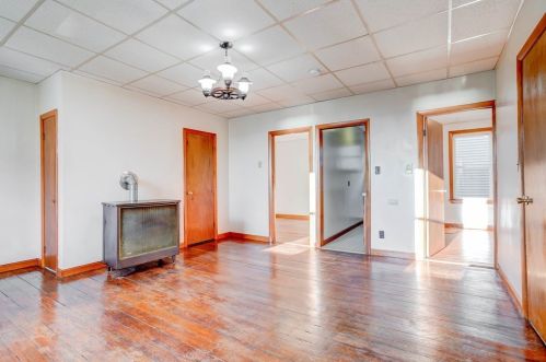 282 Sprague St, Fall River MA 02724-2719 exterior