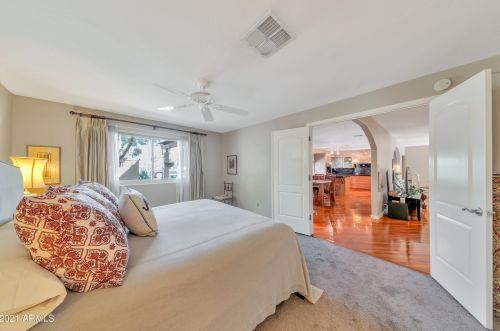 2542 42nd St, Phoenix AZ 85032-4729 exterior