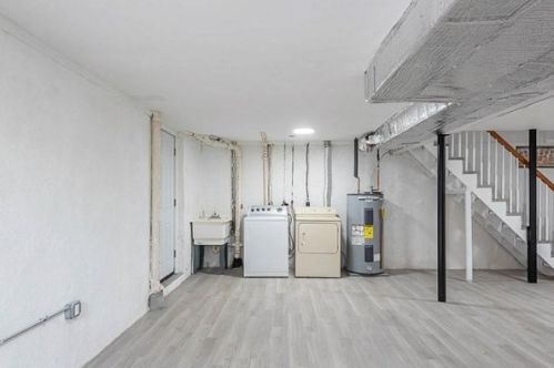 56 Pine Cliff Rd, Weymouth MA  02189-1910 exterior