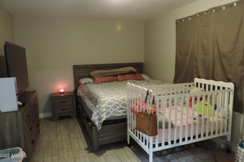 4001 61 St, Phoenix AZ 85033-1712 exterior