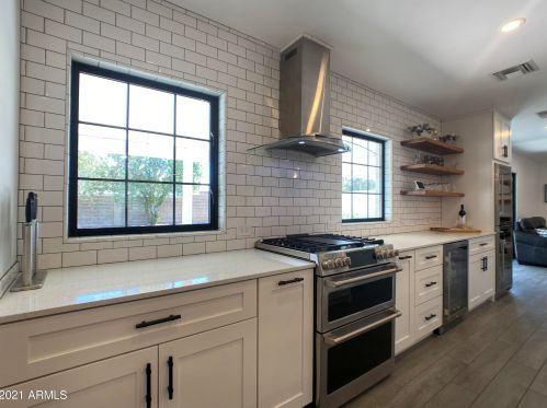 2423 Beryl Ave, Phoenix AZ 85021-2480 exterior