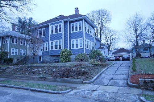 76 Longfellow Rd, Worcester, MA 01602-2718