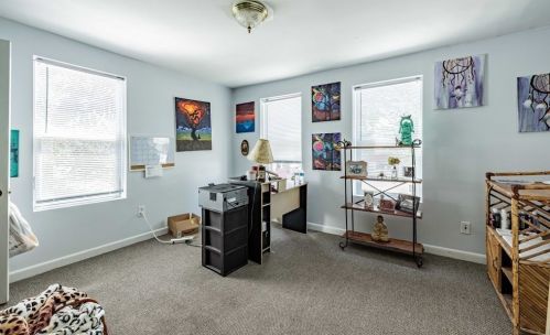 89 Mechanic St, Montgomery MA 01085-3073 exterior