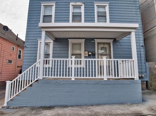 24 Adams St, New Bedford MA 02746-1333 exterior