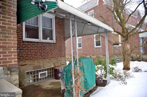 908 Gilham St, Philadelphia, PA 19111-5418