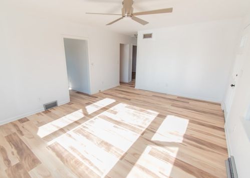 435 Rockdale Ave, New Bedford MA 02740-1561 exterior