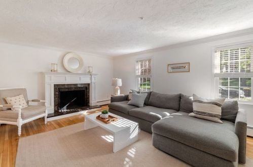 108 Candia St, Weymouth MA  02189-1004 exterior