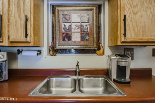 911 Campo Bello Dr, Phoenix AZ 85032-2051 exterior