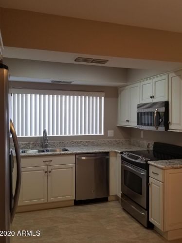 12639 40 Pl, Phoenix AZ 85050-8745 exterior