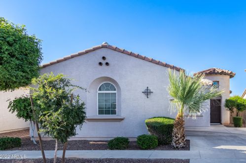 832 Constance Way, Phoenix, AZ 85042-6722