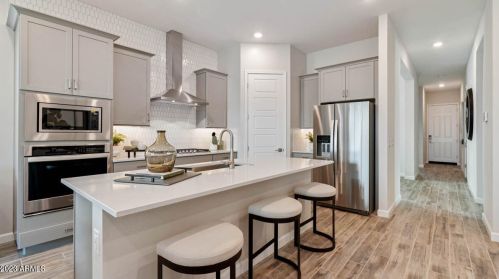 21926 61 St, Phoenix AZ 85035-1601 exterior