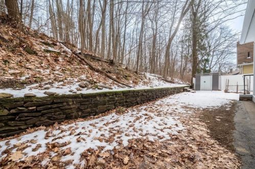 44 Beaconsfield Rd, Worcester MA 01602-1303 exterior