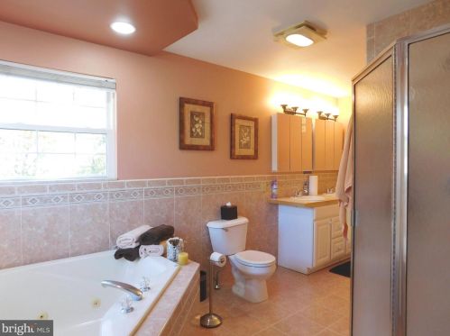 612 Schaeffer Ave, West Deptford NJ 08096-6631 exterior