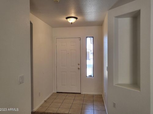 1705 Alicia Dr, Phoenix AZ  85042-6832 exterior