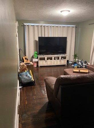 14 Lucas St, New Bedford MA 02744-1509 exterior