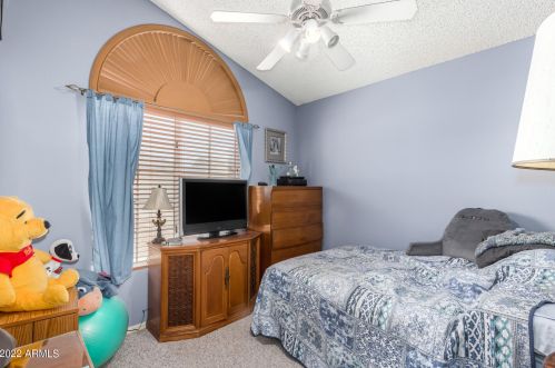 930 Annette Dr, Phoenix AZ 85022-1038 exterior