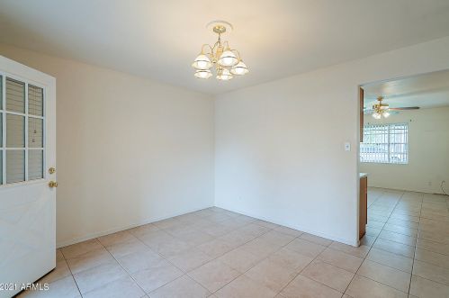 3910 Edgemont Ave, Phoenix AZ 85035-1533 exterior