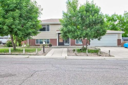 4823 61 Ave, Arvada CO  80003-6803 exterior