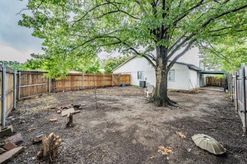 2709 Ivanridge Ln, Garland TX 75044-4617 exterior