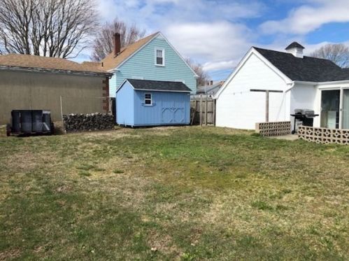 58 Bellevue St, New Bedford MA 02744-1902 exterior