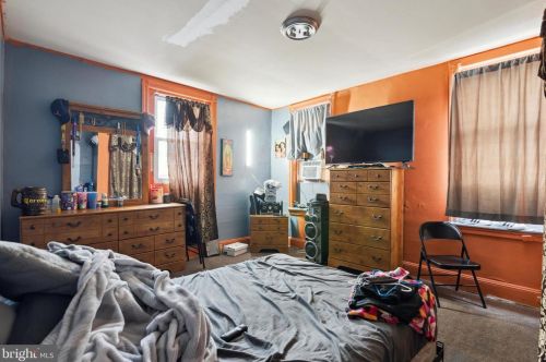 4265 6 St, Philadelphia PA 19140-2313 exterior