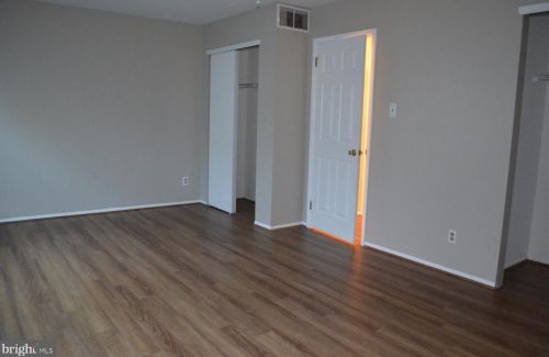 628 Foxton Ct, West Deptford NJ 08051-2038 exterior