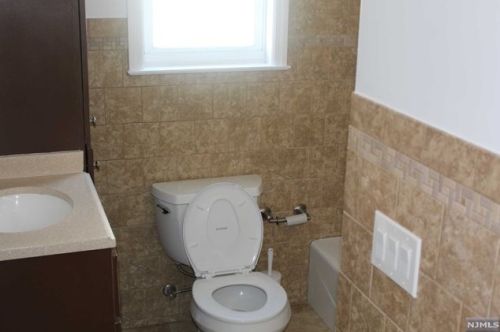 124 Devon Ter, Kearny NJ  07032-3332 exterior