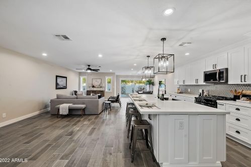 4225 34th Pl, Phoenix AZ  85018-4737 exterior