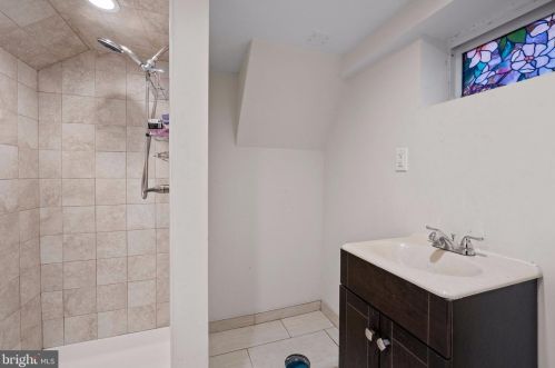 126 Carpenter St, Belleville NJ 07109-1456 exterior