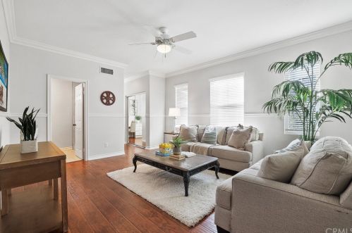 17 Buellton, Irvine CA 92602-2032 exterior