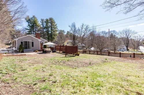 277 Haverhill St, North Reading MA 01864-1452 exterior