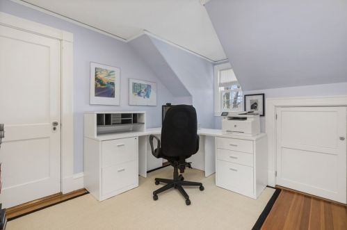 77 Windsor Rd, Newton MA 02468-1504 exterior