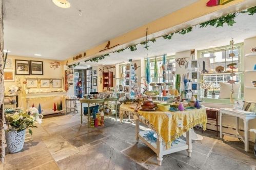 32 Main St, Rockport MA 01966-1512 exterior