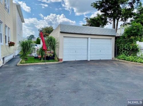 159 Dukes St, Kearny NJ  07032-3318 exterior