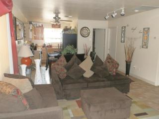 1729 2nd Pl, Phoenix AZ  85012-1007 exterior