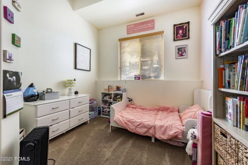 4019 Sunrise Dr, Park City UT 84098-4757 exterior