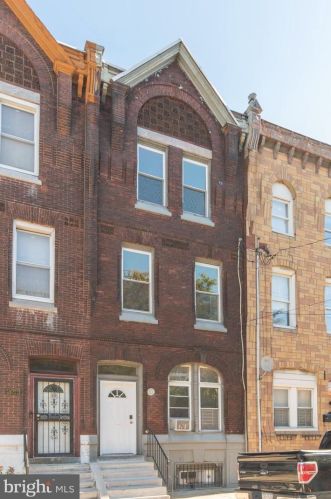 2013 15th St, Philadelphia, PA 19121-2301