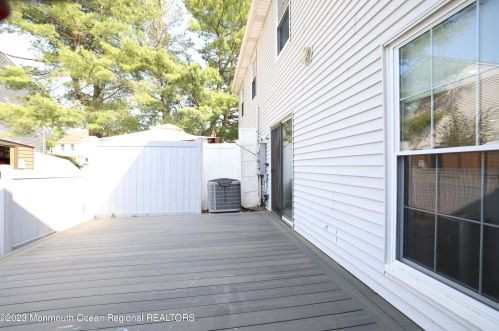 30 Renee Ct, Jackson Twp NJ 08527-2371 exterior