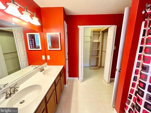 1393 Tristram Cir, West Deptford NJ 08051-2260 exterior