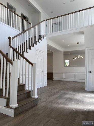 73 Merritt Ave, Cresskill NJ  07626-2419 exterior