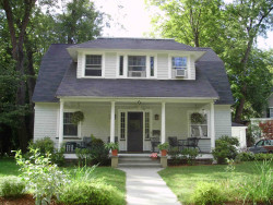 37 Williston Rd, Newton, MA 02466-2222