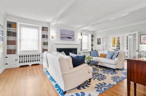 48 Cary Ave, Milton MA 02186-4222 exterior