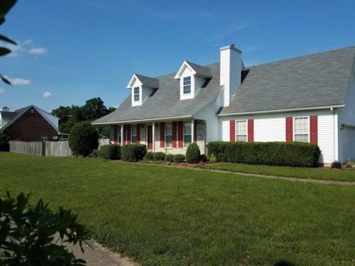 10609 Leven Blvd, Louisville, KY 40229-2360